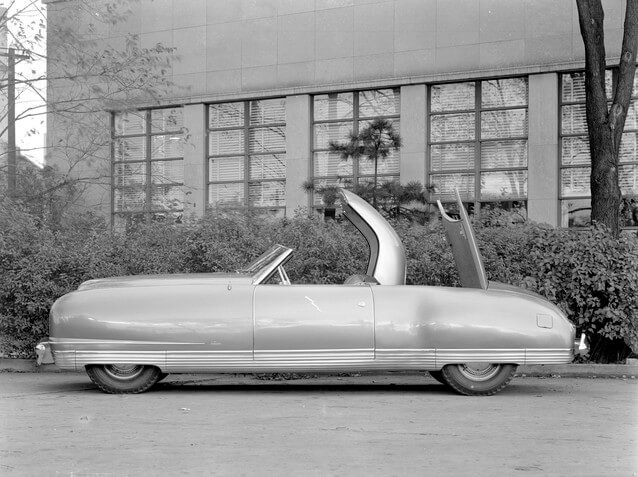 1940r. samochód koncepcyjny – Chrysler Thunderbolt