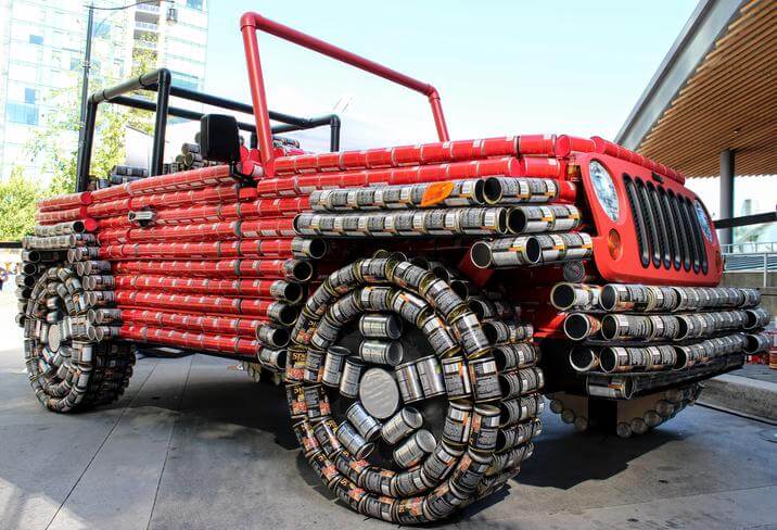 Jeep Wrangler zbudowany z puszek