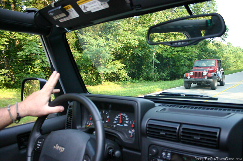 Jeep Wave - Pozdrowienie fanatyków marki Jeep