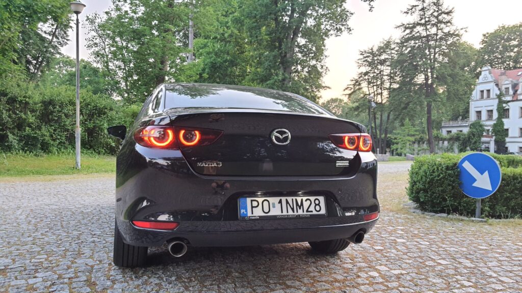 Mazda3 Sedan